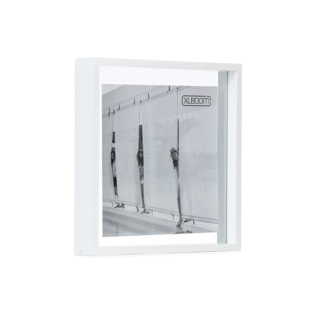 white Square Floating box 32x32