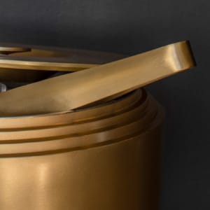 Lookbook laps lid tong bucket