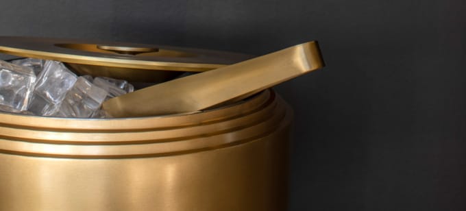 Lookbook laps lid tong bucket