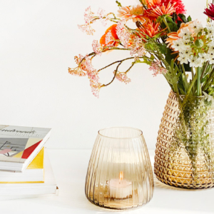 Dim Vase Amber Light