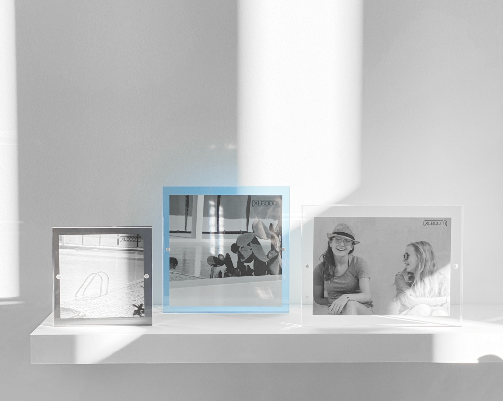 ACRYLIC MAGNETIC FRAMES
