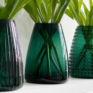DIM COLORED VASES GREEN