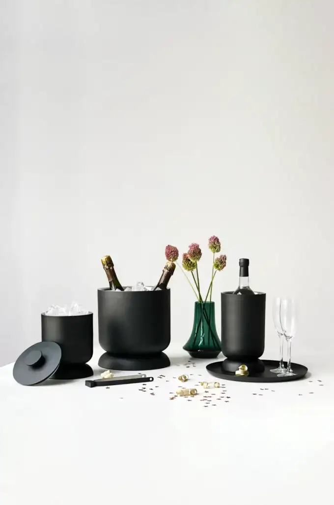 Diablo, a stunning wine accessory collection designed by Frederik Delbart