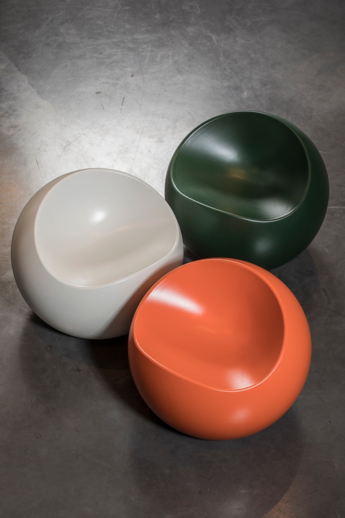 XLBOOM-LOOKBOOK_BALLCHAIR-TANGARINE-GRITE