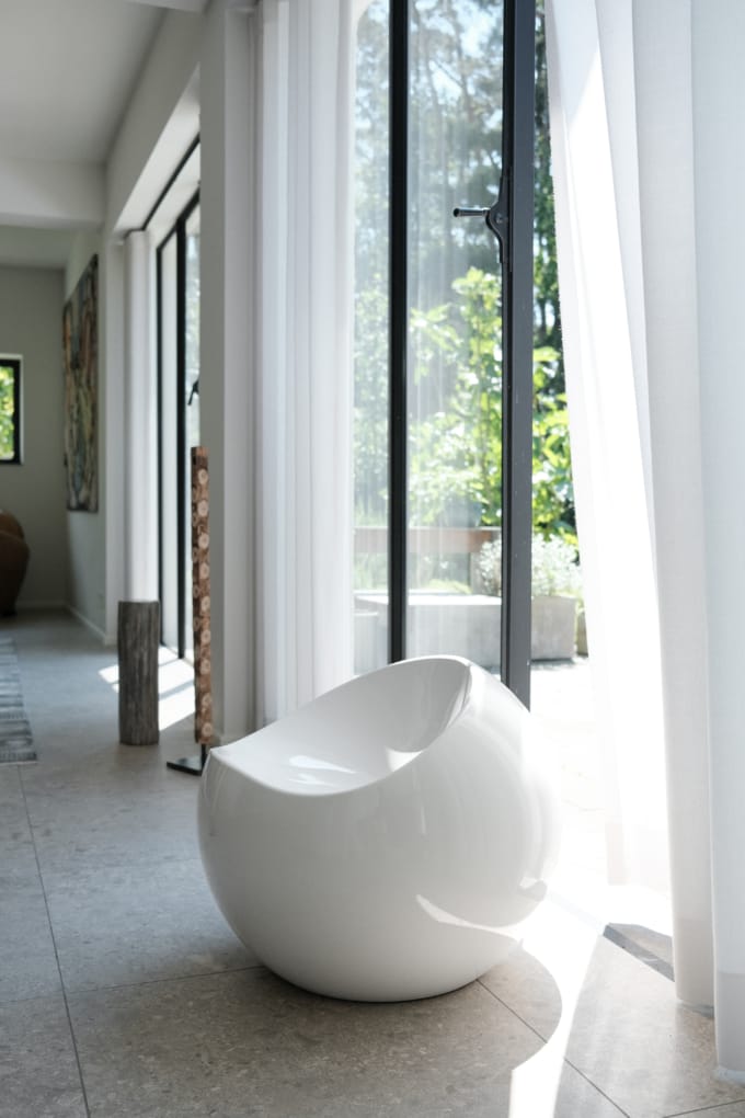 BALL CHAIR WHITE